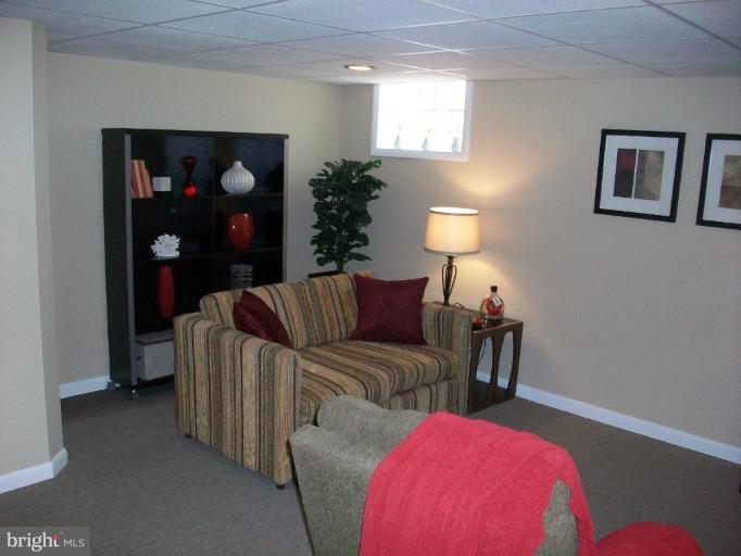 3707 Ina Avenue Baltimore, MD 21206 - Photo 9 of 16 Family Room #2