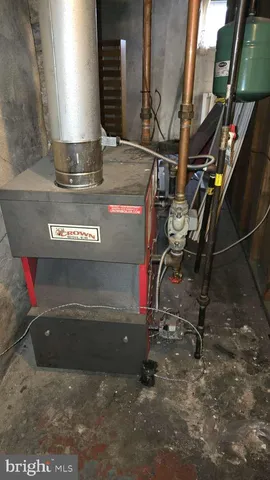 a view of utility room