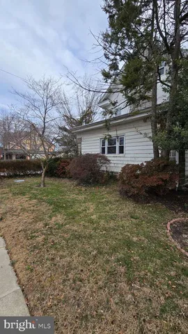 a view of backyard of house