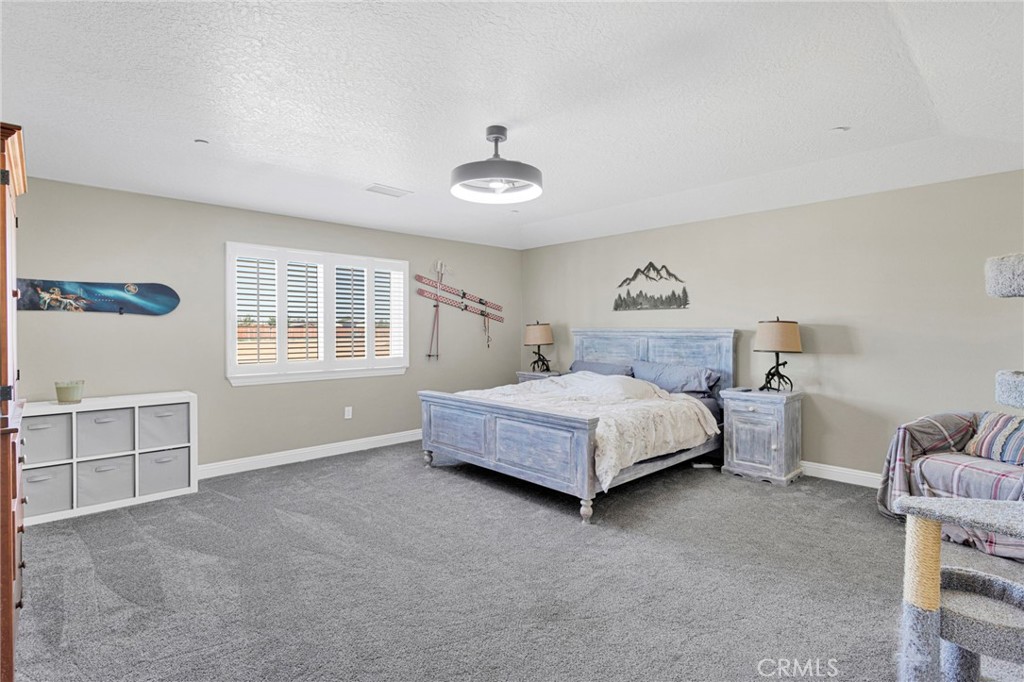 12744 Pauhaska Road Apple Valley, CA 92308 - Photo 13 of 37