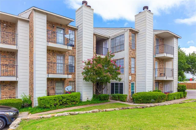 $116,000 | 7621 McCallum Boulevard, Unit 210, Dallas, TX 75252