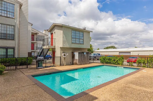 $116,000 | 7621 McCallum Boulevard, Unit 210, Dallas, TX 75252