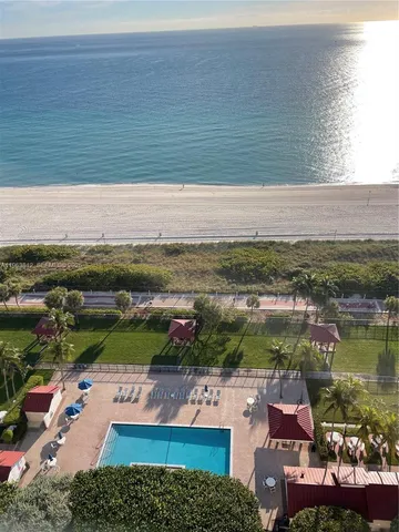 $4,500 | 2555 Collins Avenue, Unit 1207, Miami Beach, FL 33140