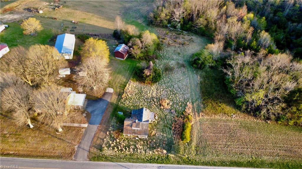 1768 Amostown Road Sandy Ridge, NC 27046 - Photo 4 of 11