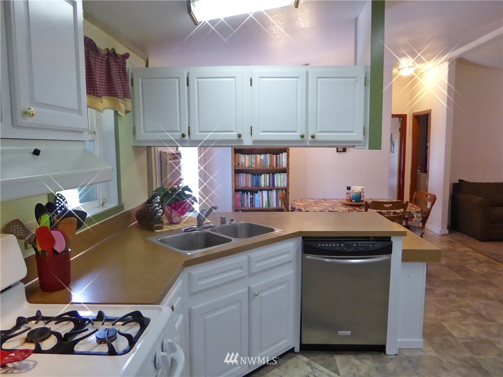 8326 183rd Avenue Southwest Rochester, WA 98579 - Photo 2 of 22