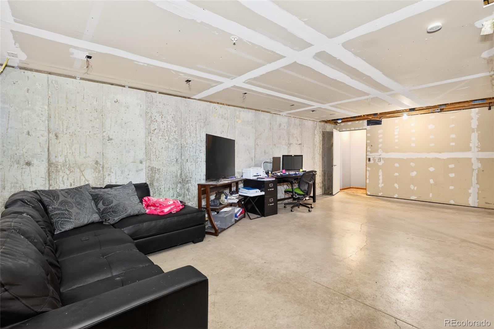 11470 Riverdale Road Denver, CO 80233 - Photo 31 of 50