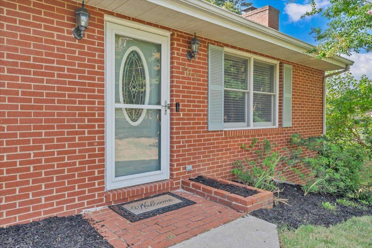 160 Stayman Road Roanoke, VA 24019 - Photo 3 of 46 03-MIB03858