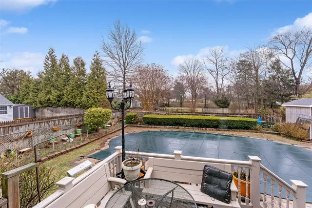 $899,000 | 4 Foxcroft Road, Albertson, NY 11507