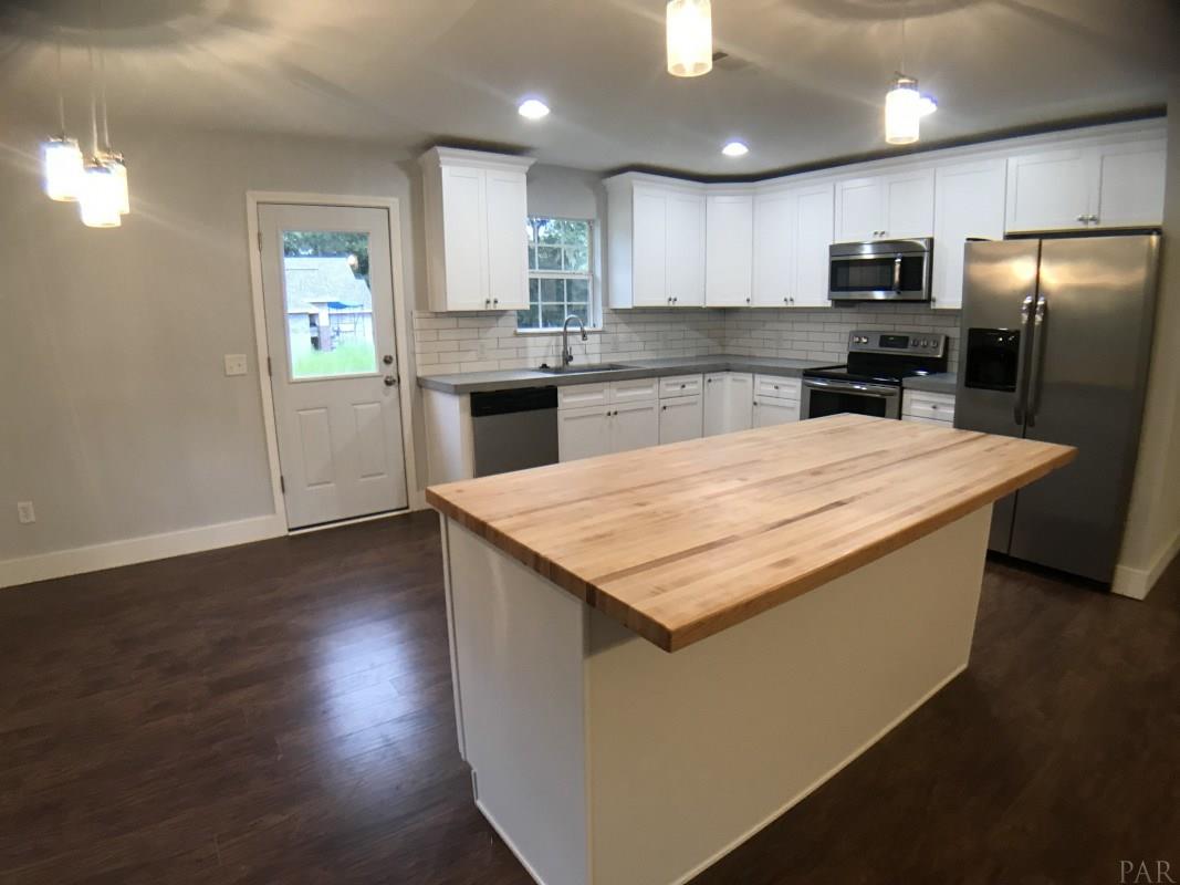 4163 Woodville Road Milton, FL 32583 - Photo 3 of 13