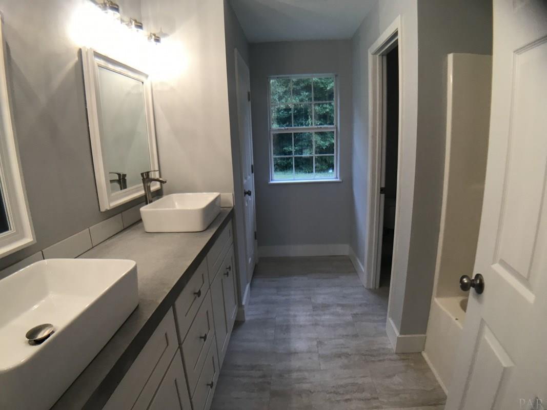 4163 Woodville Road Milton, FL 32583 - Photo 6 of 13