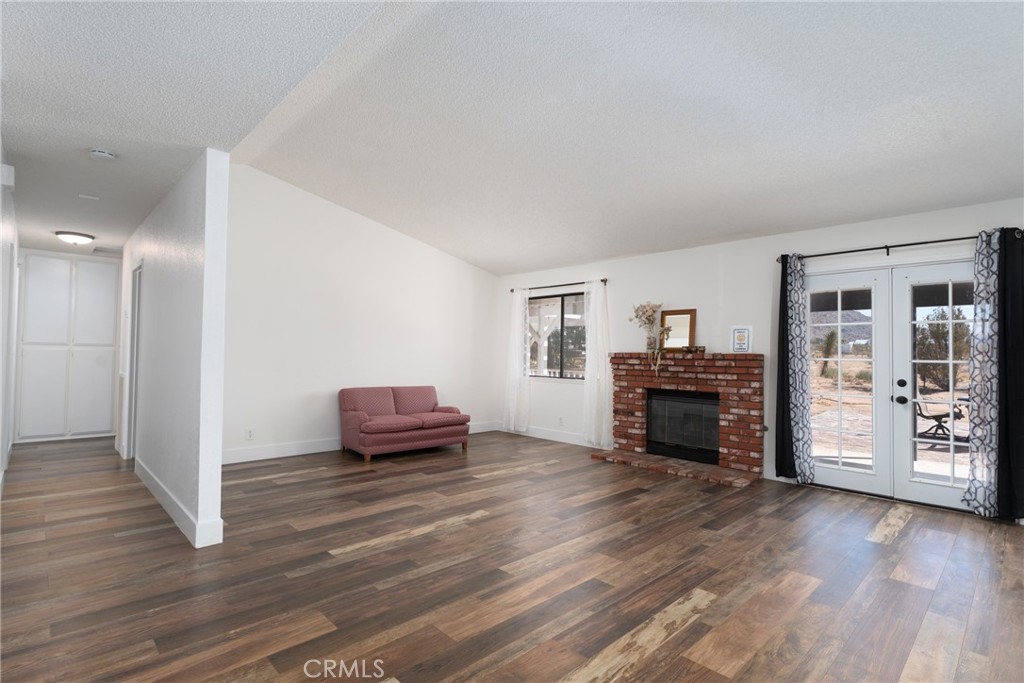 16433 Ocotilla Road Apple Valley, CA 92307 - Photo 8 of 43