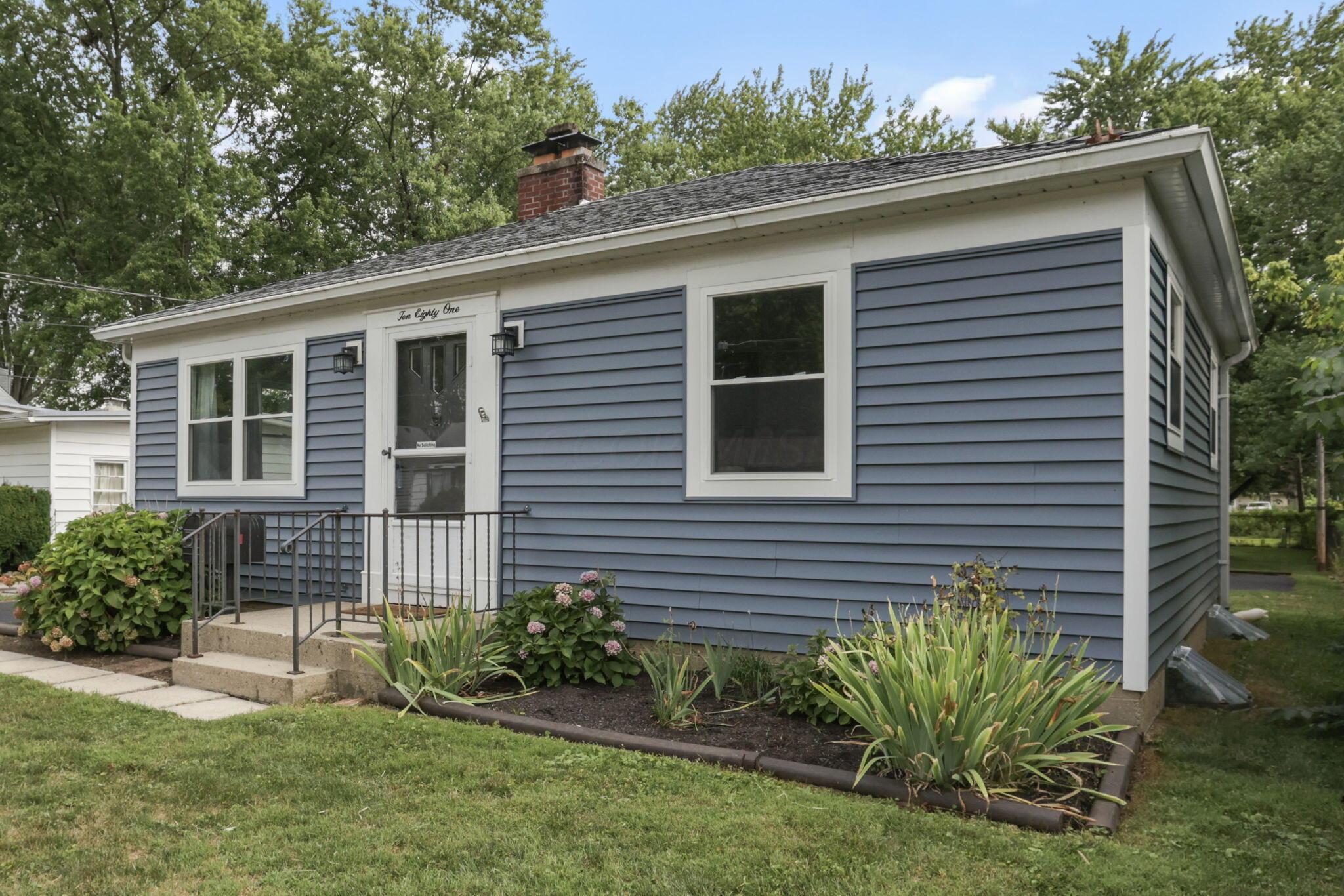 1081 Northridge Road Columbus, OH 43224 - Photo 3 of 33 3-web-or-mls-0V3A6519 - Copy