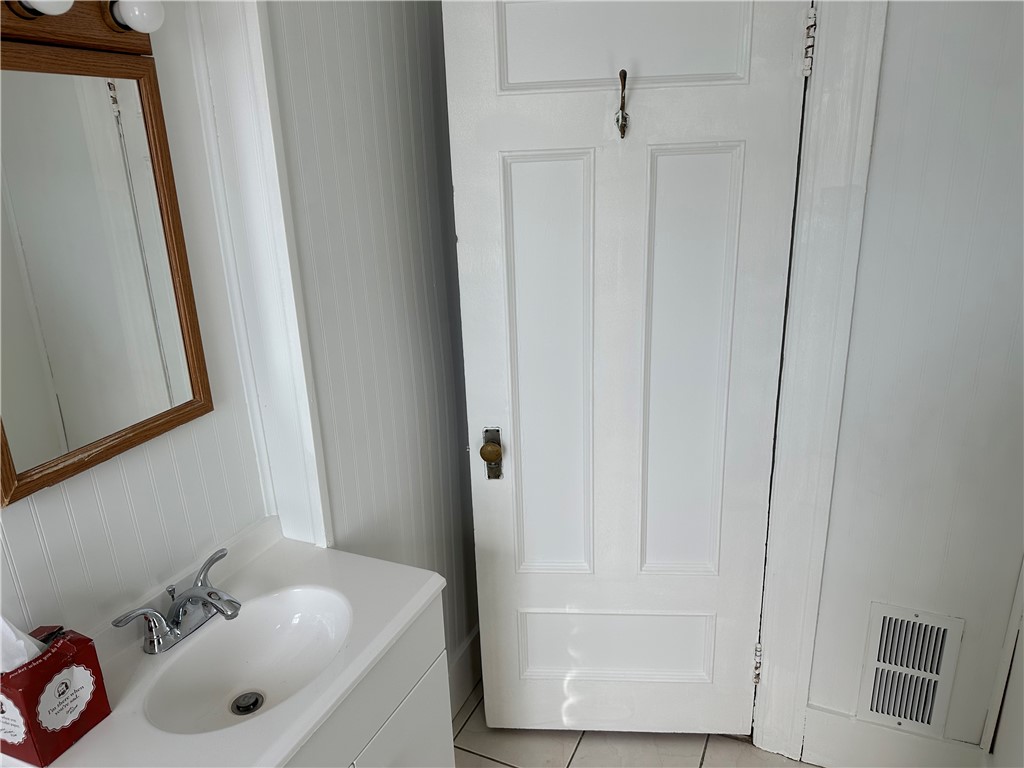 133-135 Gorsline Street Rochester, NY 14613 - Photo 13 of 31