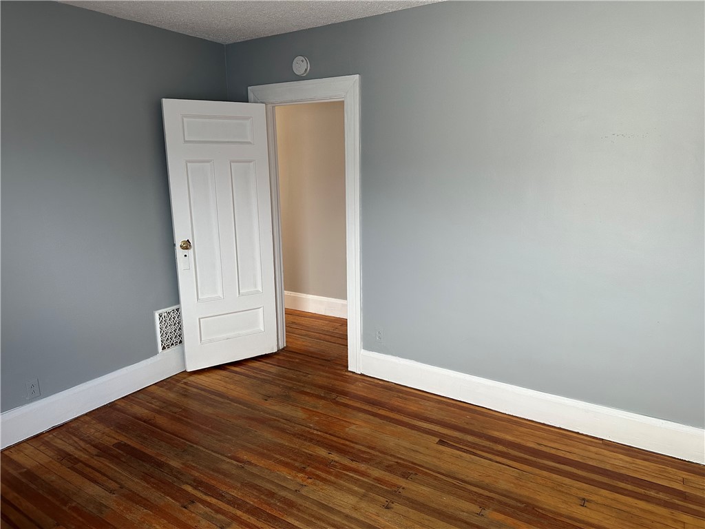 133-135 Gorsline Street Rochester, NY 14613 - Photo 15 of 31