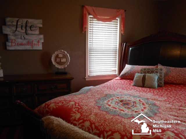 6617 West Dunbar Road Monroe, MI 48161 - Photo 7 of 36 21145739-6.JPG