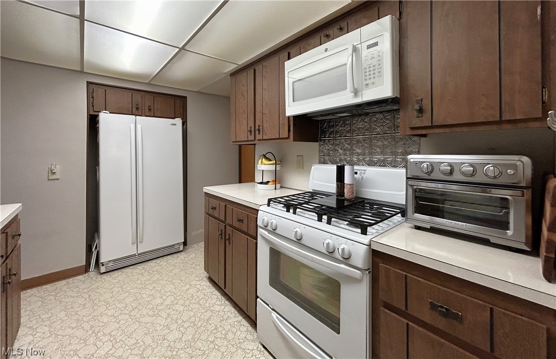 1748 Sunview Road Lyndhurst, OH 44124 - Photo 3 of 41 Kitchen with ample cabinet space and countertop space.