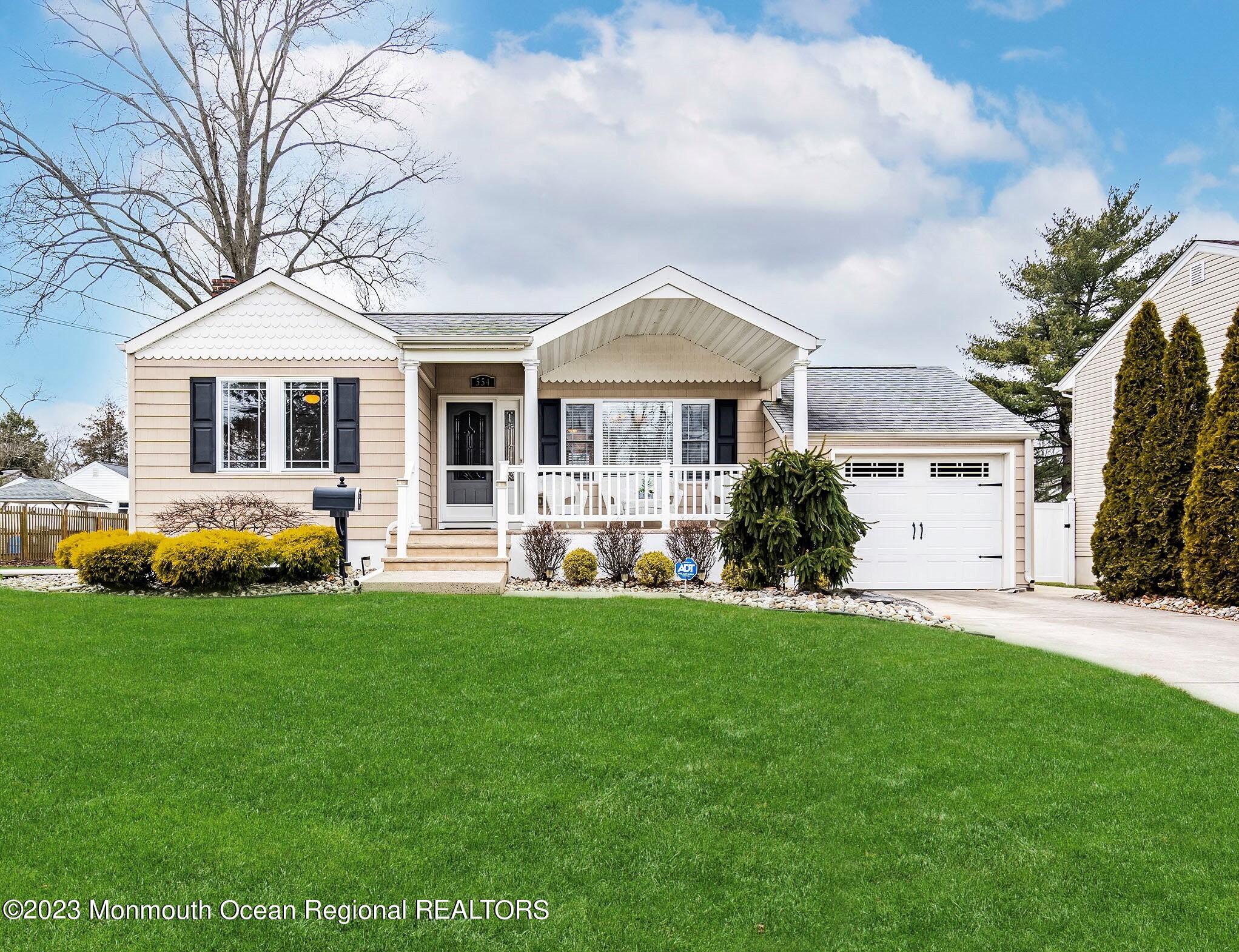 554 Hopping Road Belford, NJ 07718 - Photo 1 of 26 Front cropped