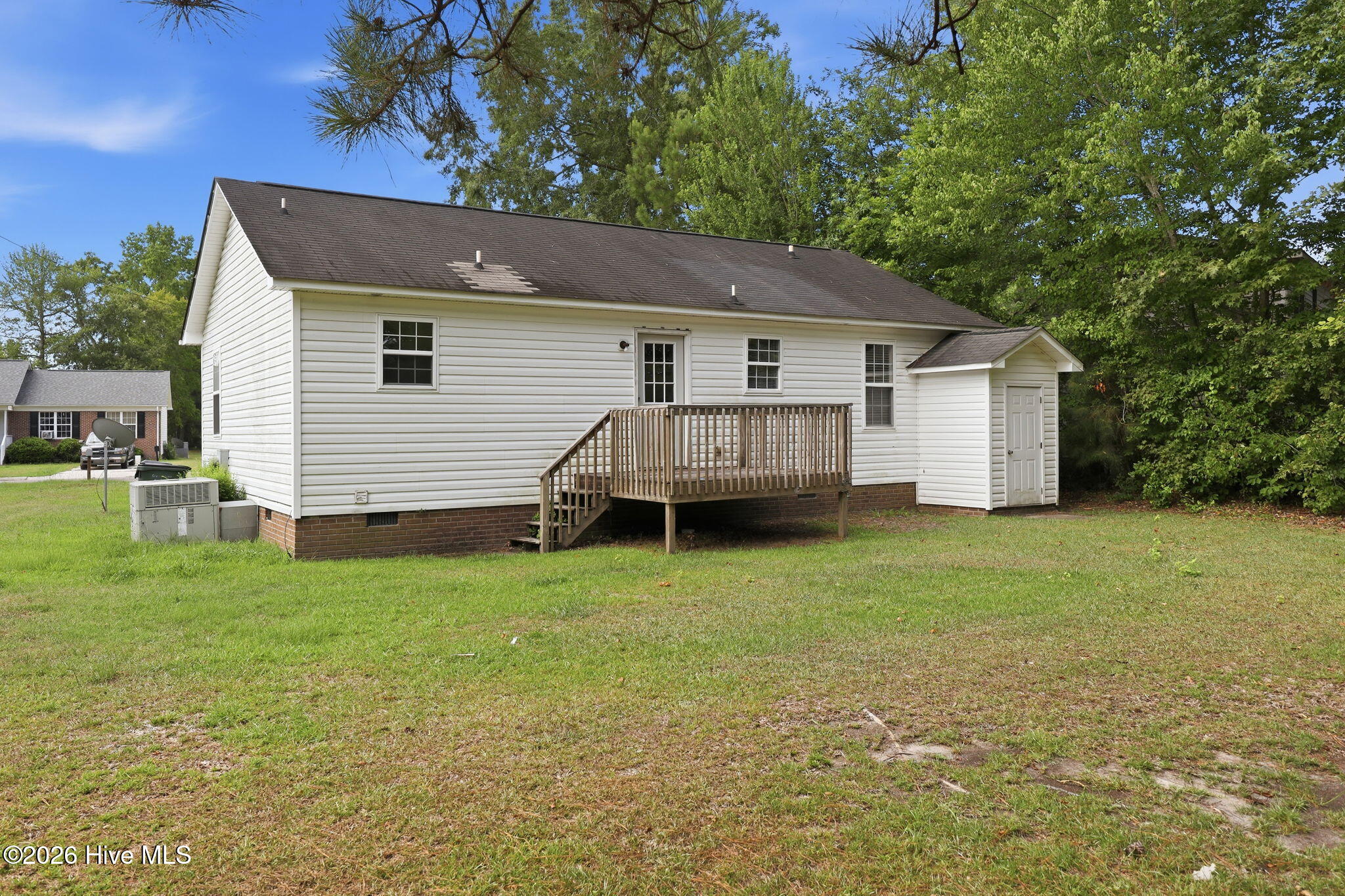 1402 Lockwood Road Kinston, NC 28501 - Photo 30 of 37