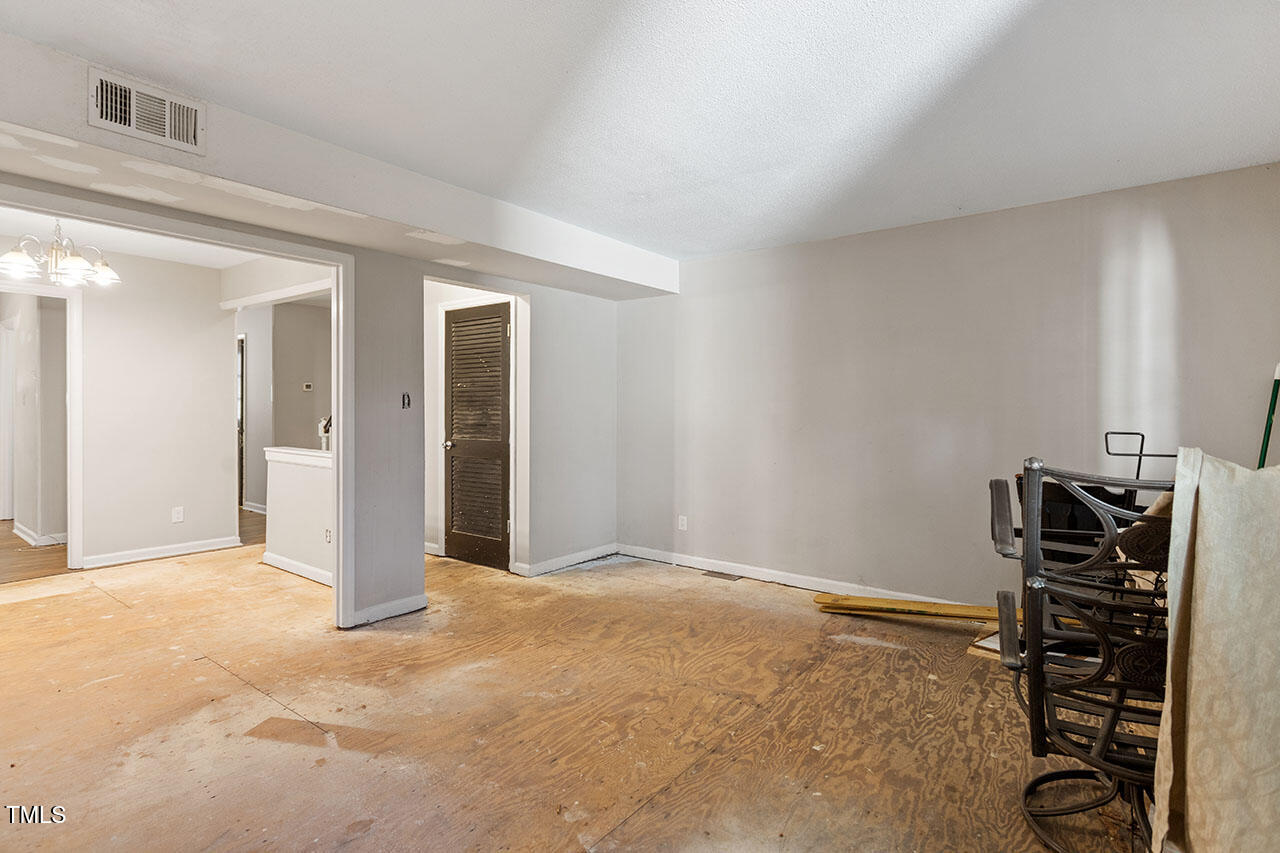 6371 New Market Way Raleigh, NC 27615 - Photo 8 of 13 6371 New Market Way_15