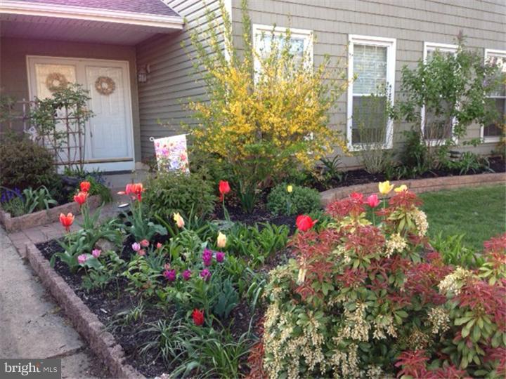 2240 Rittenhouse Square Bensalem, PA 19020 - Photo 2 of 23 Gallery Image 2