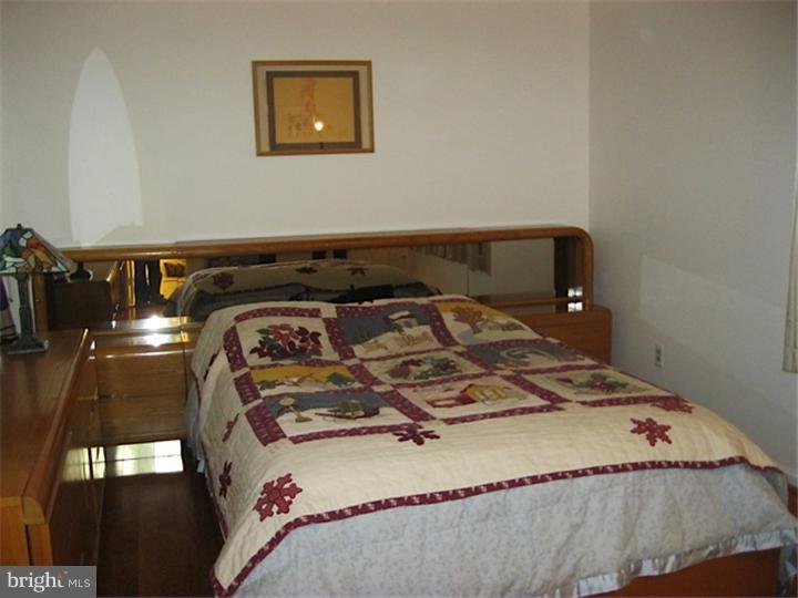 2240 Rittenhouse Square Bensalem, PA 19020 - Photo 13 of 23 Bedroom - Main