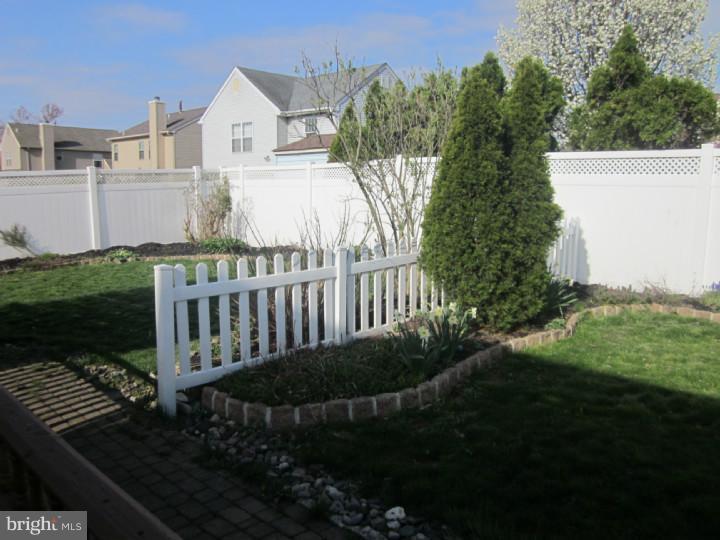 2240 Rittenhouse Square Bensalem, PA 19020 - Photo 20 of 23 Exterior Back