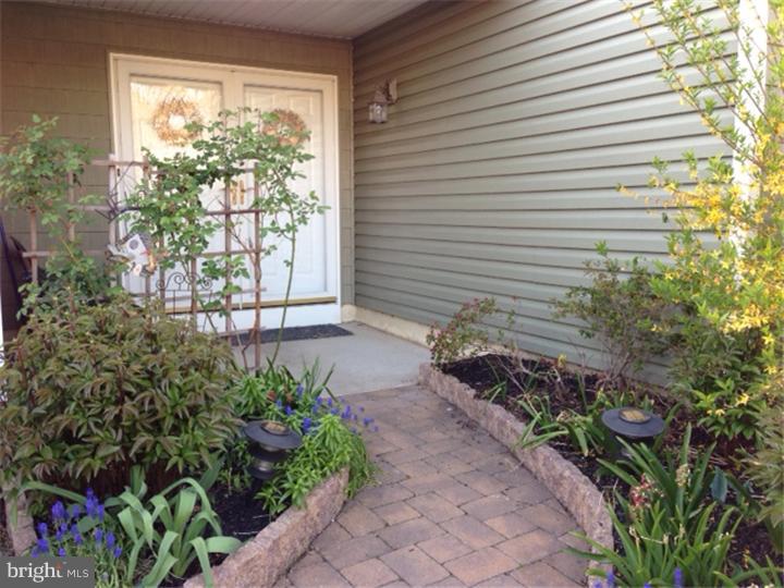 2240 Rittenhouse Square Bensalem, PA 19020 - Photo 3 of 23 Gallery Image 3