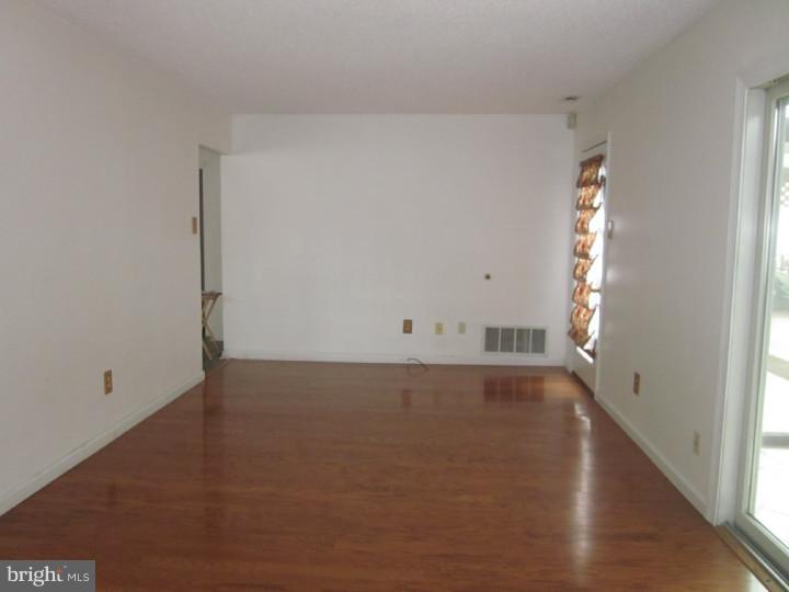2240 Rittenhouse Square Bensalem, PA 19020 - Photo 10 of 23 Family Room