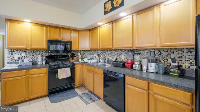 $279,900 | 1003 DeKalb Street, Norristown, PA 19401