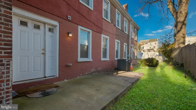 $279,900 | 1003 DeKalb Street, Norristown, PA 19401
