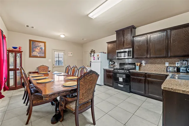 $2,500 | 7867 Galleon Field Lane, Cypress, TX 77433