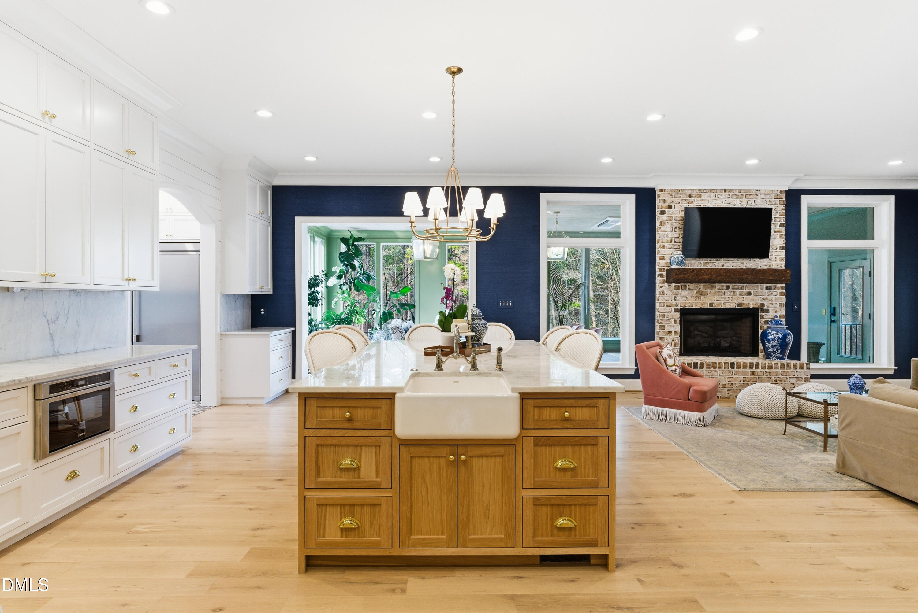 1528 Eglantyne Court Raleigh, NC 27613 - Photo 11 of 99 CV_Eglantyne_220.ARW