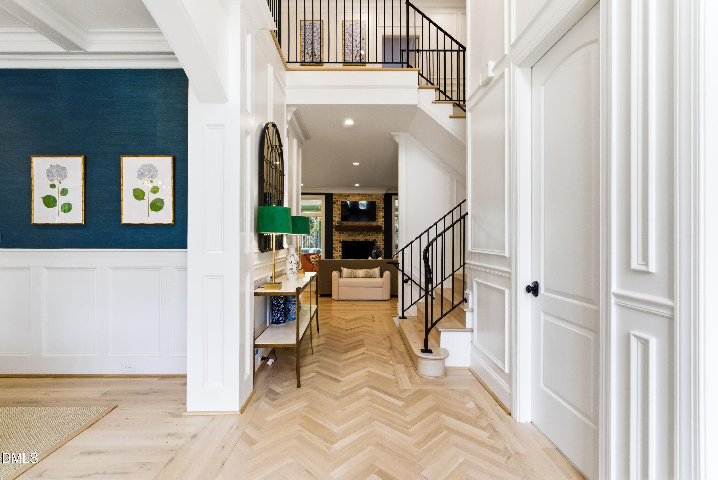 1528 Eglantyne Court Raleigh, NC 27613 - Photo 3 of 99 CV_Eglantyne_160.ARW