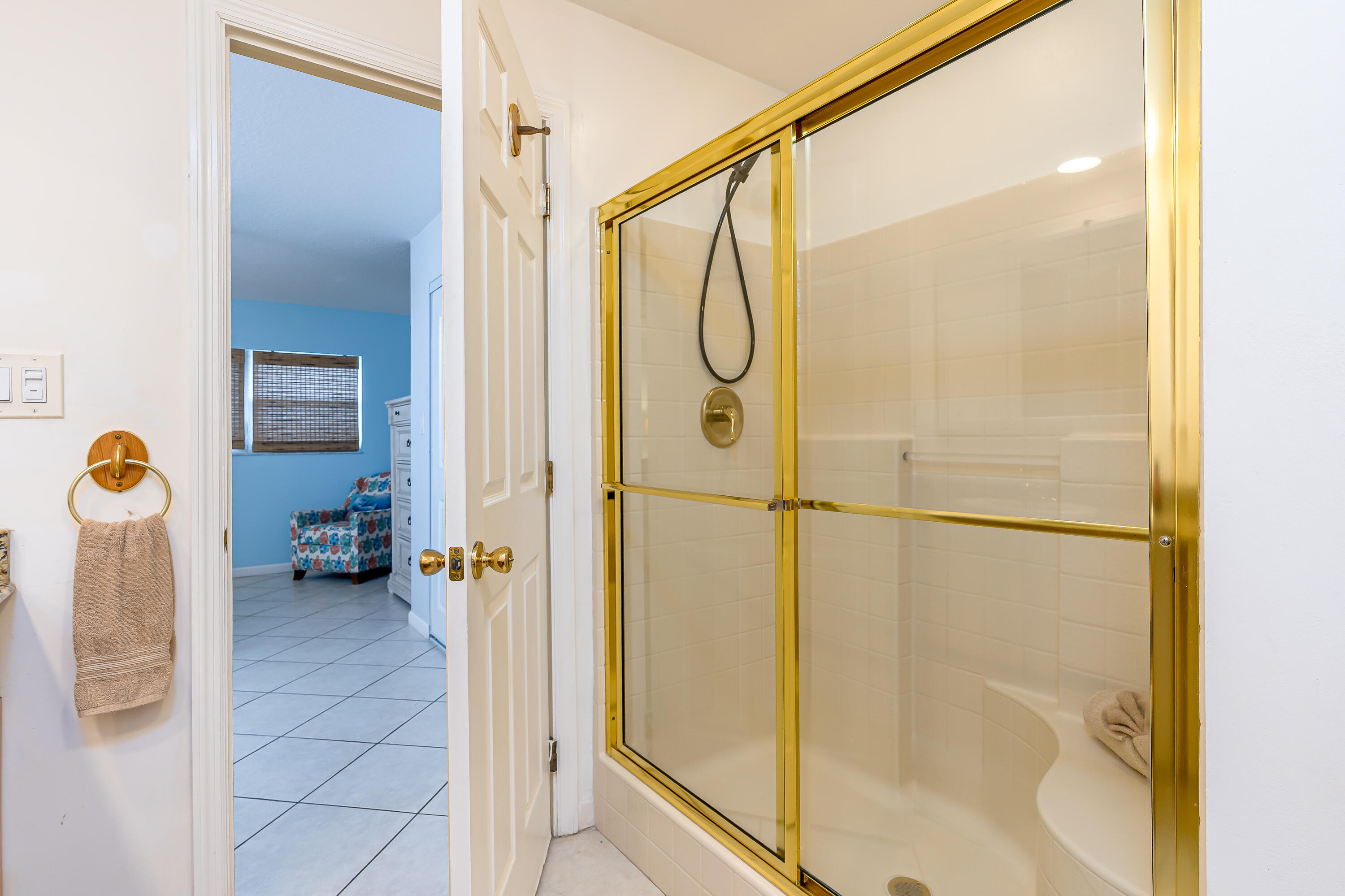 260 Sadowski Causeway Key Colony Beach, FL 33051 - Photo 23 of 50 Primary Bath