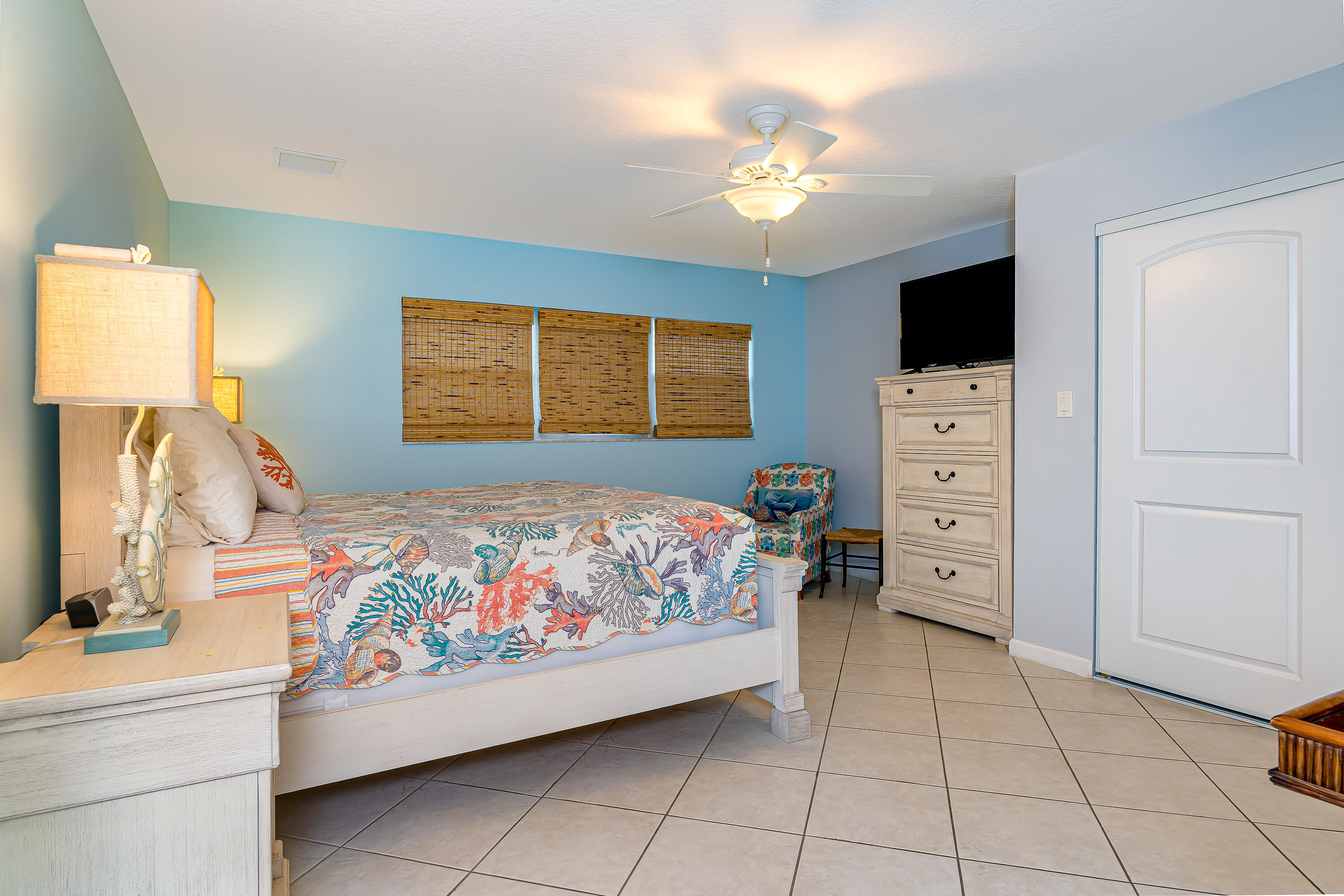 260 Sadowski Causeway Key Colony Beach, FL 33051 - Photo 24 of 50 a bedroom with a bed and furniture