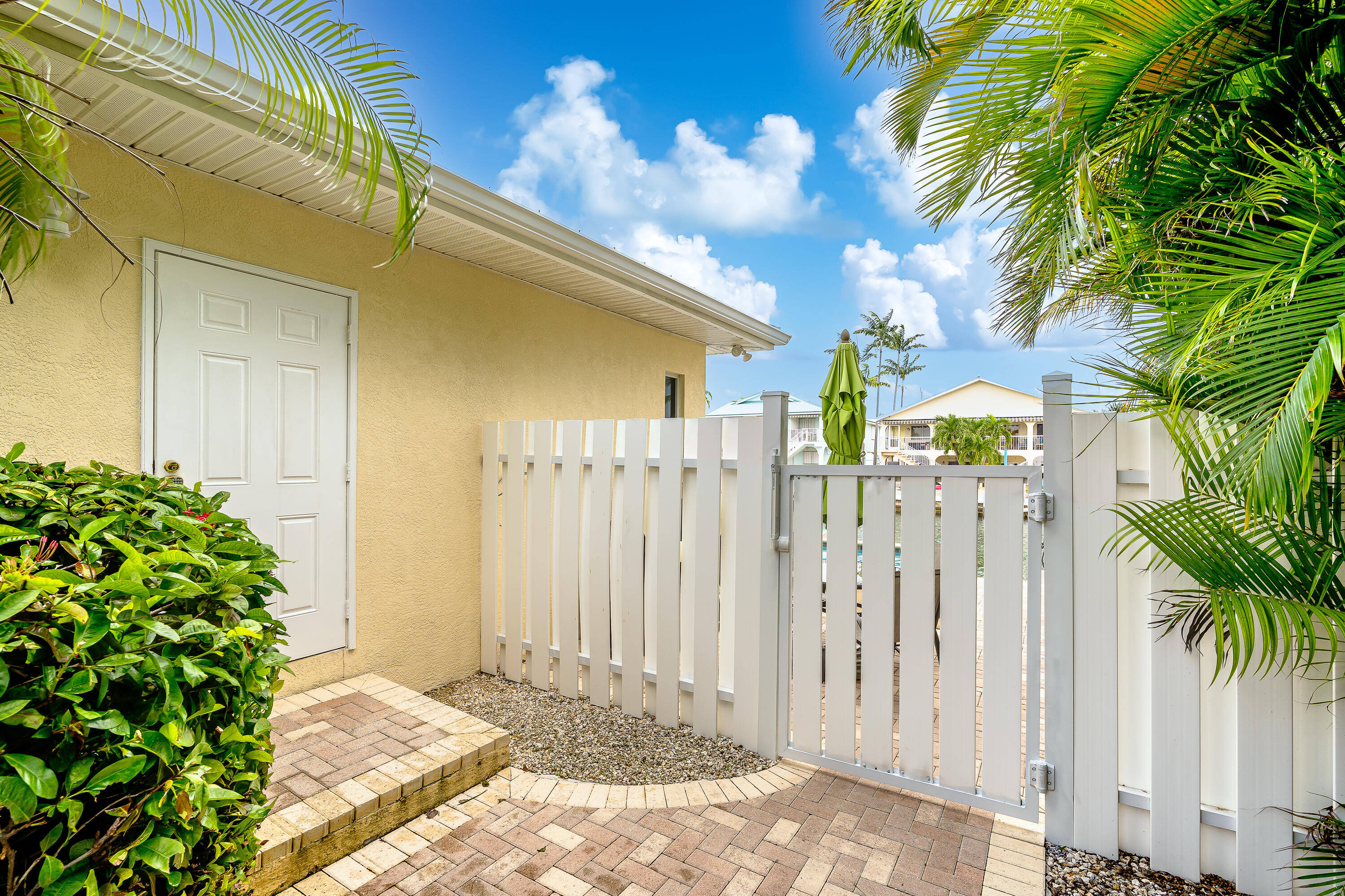 260 Sadowski Causeway Key Colony Beach, FL 33051 - Photo 34 of 50 a view of a wooden fence
