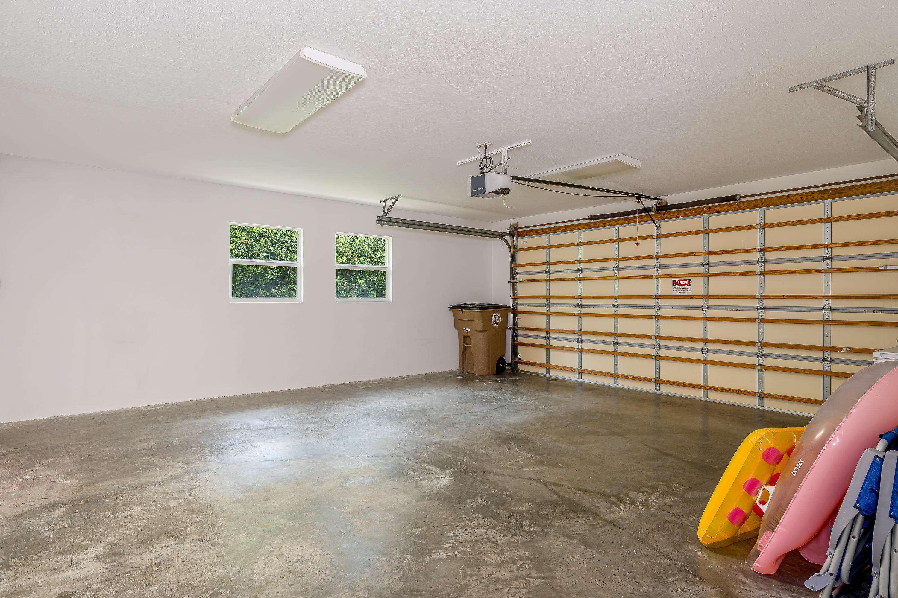 260 Sadowski Causeway Key Colony Beach, FL 33051 - Photo 38 of 50 an empty room with windows