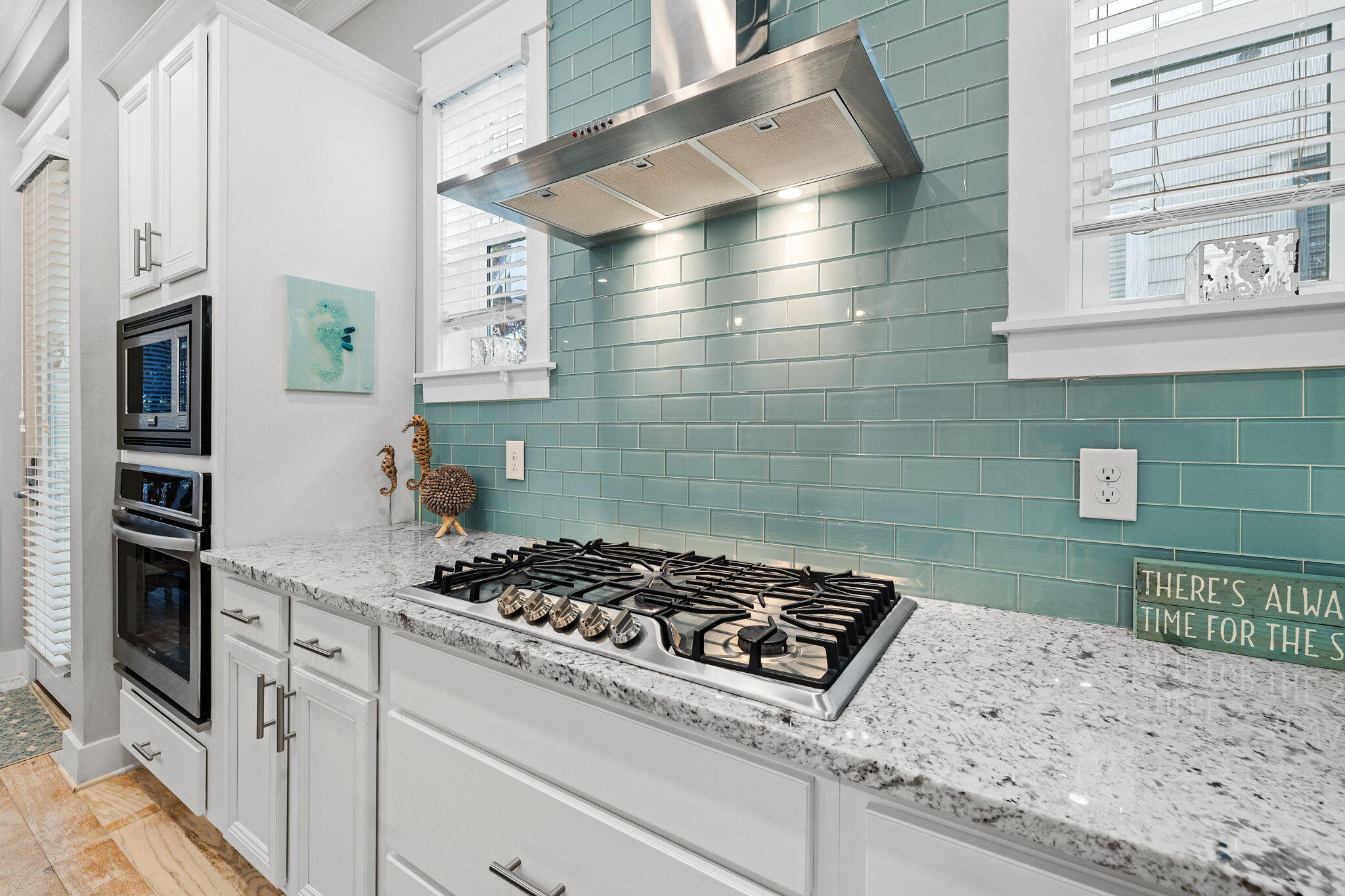 223 Milestone Dr Inlet Beach, Unit B Inlet Beach, FL 32461 - Photo 10 of 58 a stove top oven sitting inside of a kitchen