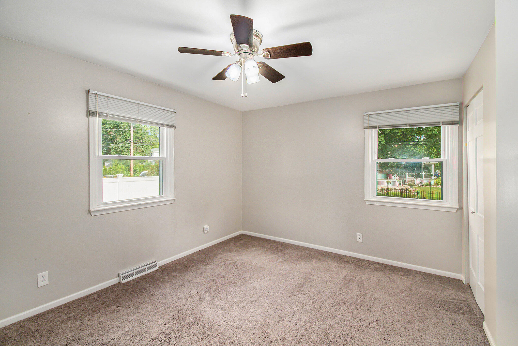 724 Crescent Road Jackson, MI 49203 - Photo 14 of 25 019_ndp6031