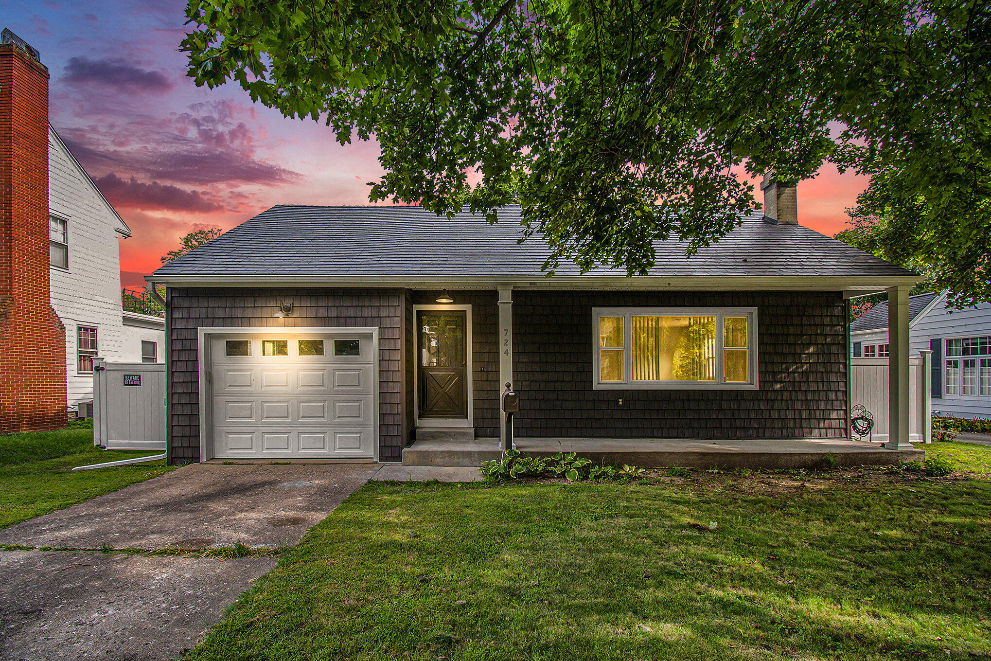 724 Crescent Road Jackson, MI 49203 - Photo 25 of 25 002_ndp6062-twilight