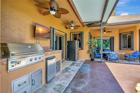 $1,095,000 | 13664 60th Street North, West Palm Beach, FL 33411