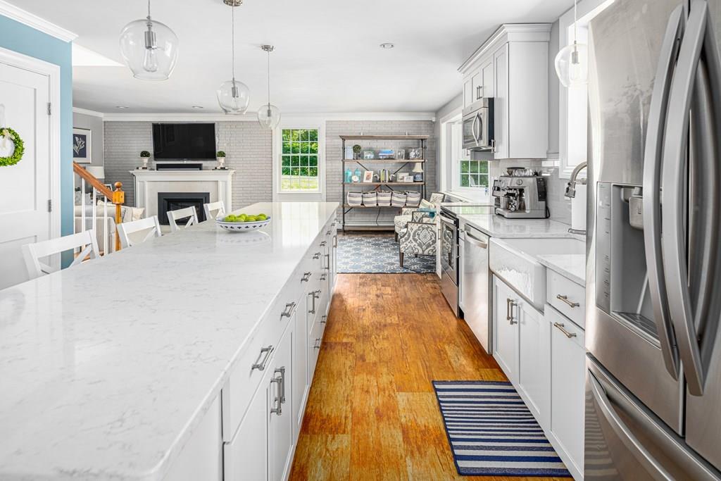 81 Townsend Road Scituate, MA 02066 - Photo 3 of 30 Gallery Image 3