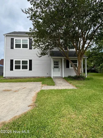 $1,350 | 124 East Saltwood Place, Jacksonville, NC 28540