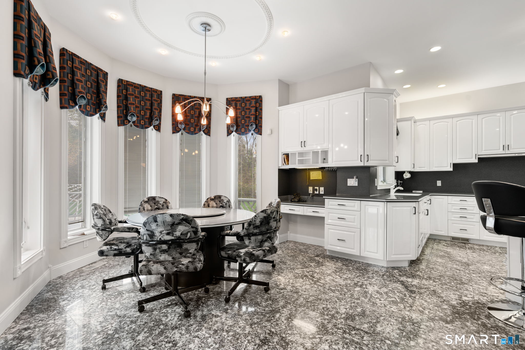 10 Faldu Road Windsor, CT 06095 - Photo 8 of 38