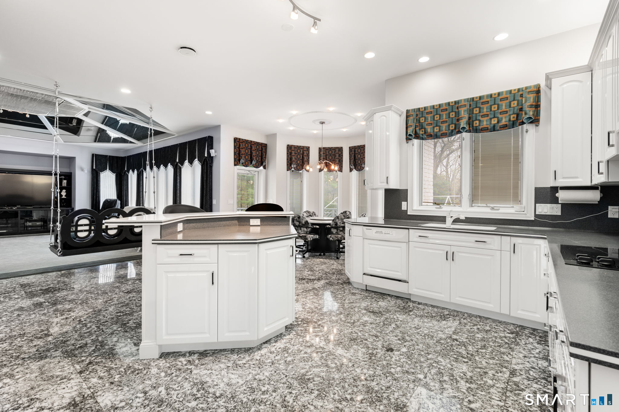 10 Faldu Road Windsor, CT 06095 - Photo 10 of 38