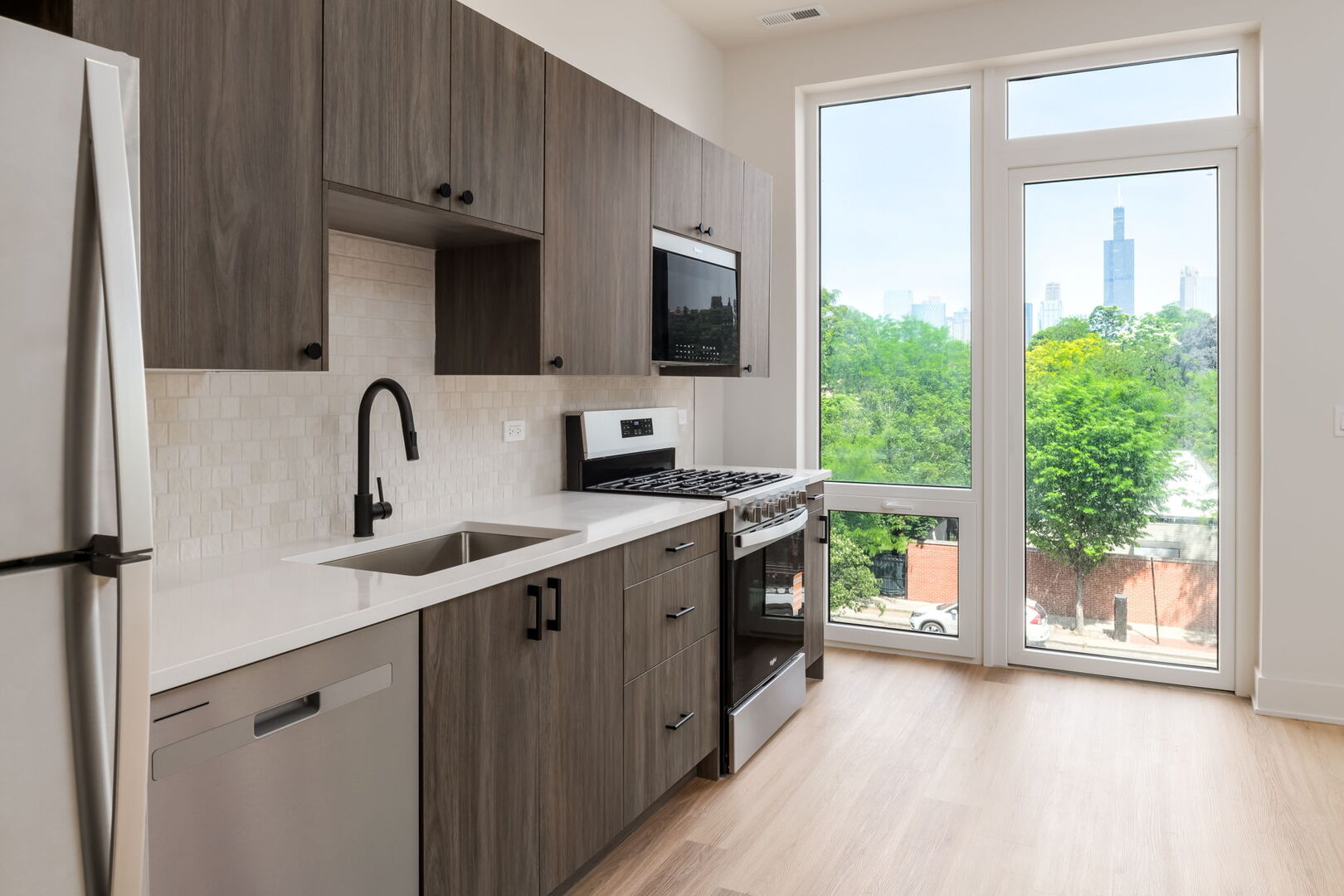 224 South Ashland Avenue, Unit 201 Chicago, IL 60607 - Photo 6 of 21