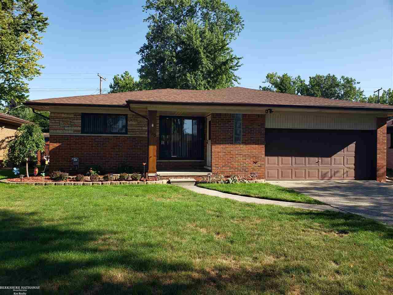 11372 Erdmann Road Sterling Heights, MI 48314 - Photo 1 of 35 New windows to be installed Sept 8th!