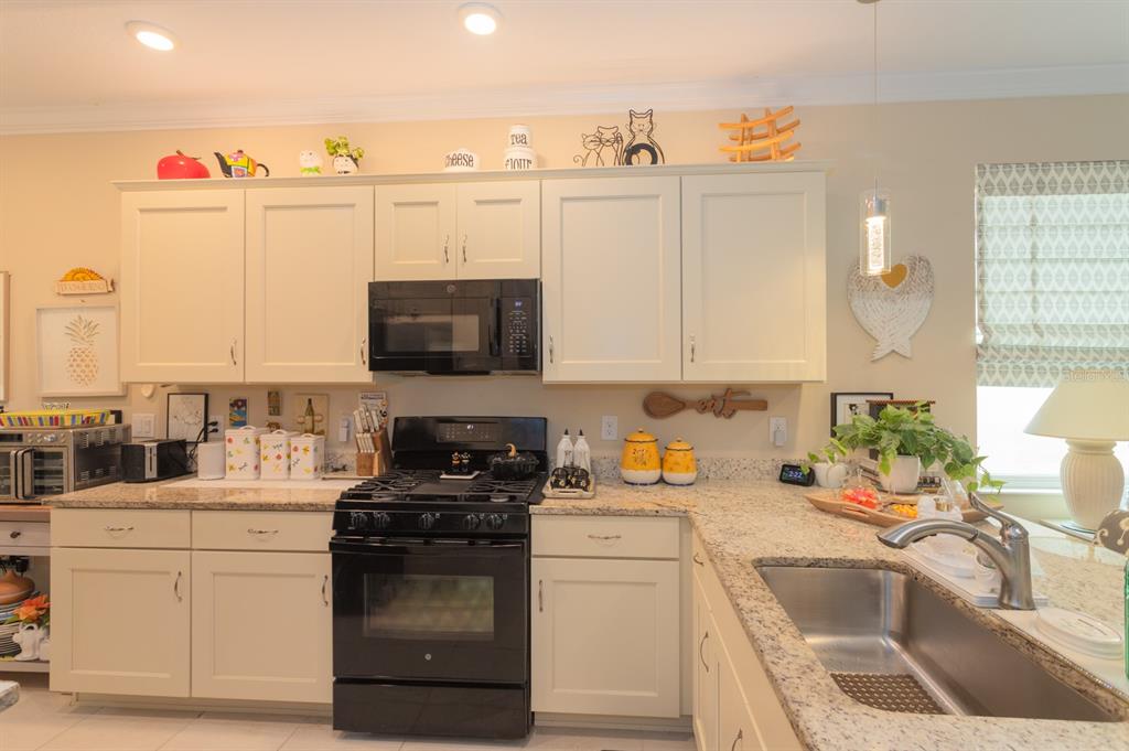 7980 Southwest 89th Circle Ocala, FL 34481 - Photo 10 of 46