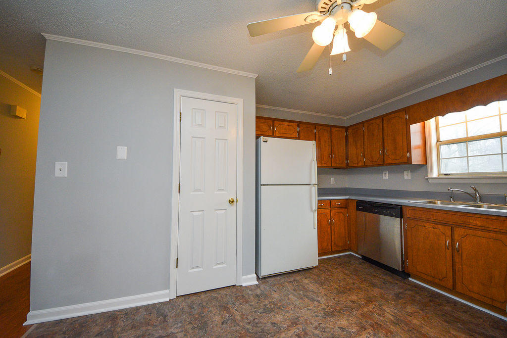 1013 Horton Road Southeast Cleveland, TN 37323 - Photo 10 of 46 DSC_8945