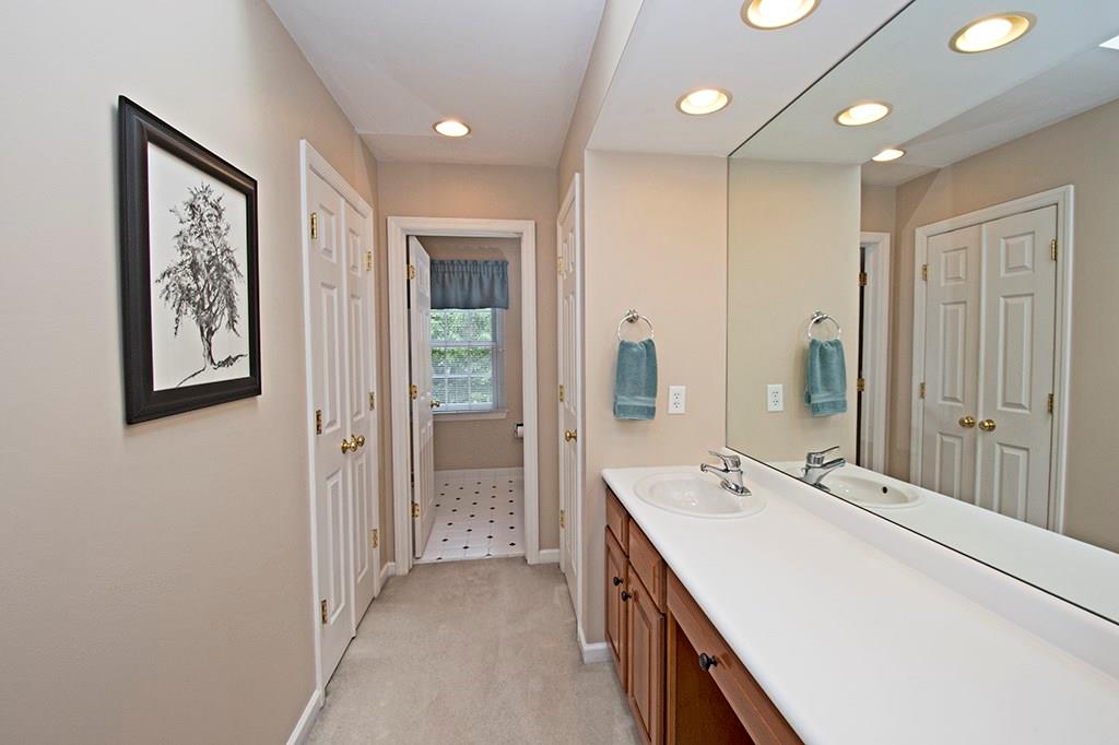 261 Sweet Gum Road Pittsburgh, PA 15238 - Photo 15 of 24 Gallery Image 15
